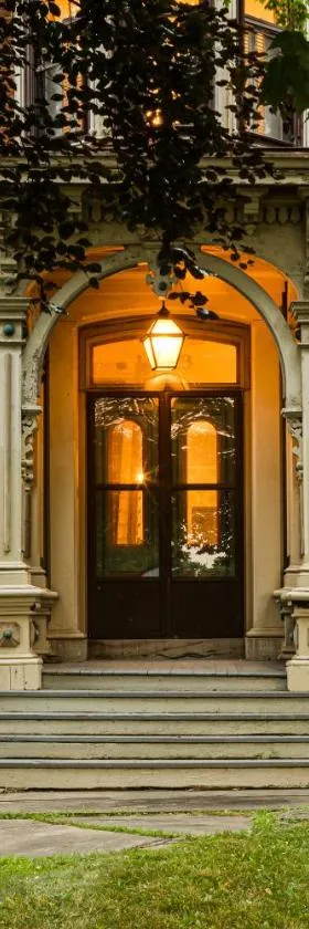 Rosemont Inn，位于尤蒂卡的酒店