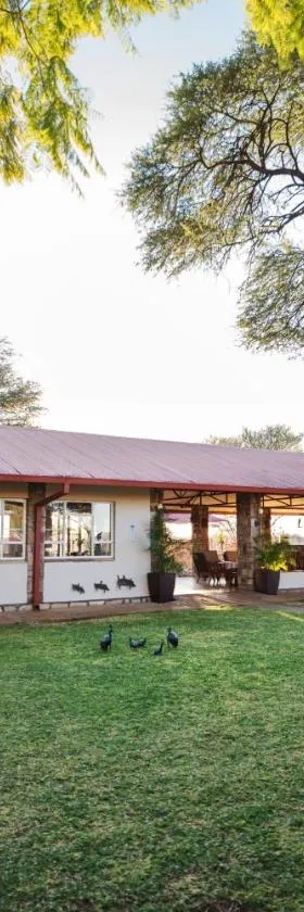 Dornhuegel Guest Farm，位于Grootfontein的酒店