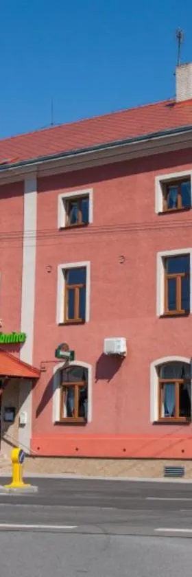Penzion SLANINA，位于Kravaře的酒店