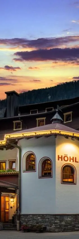 Hotel Höhlenstein，位于图克斯的酒店
