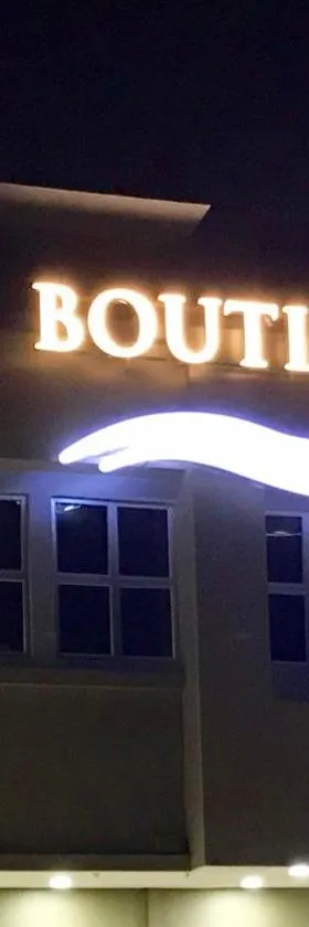 RIVERO BOUTIQUE HOTEL Seremban 2，位于芙蓉的酒店