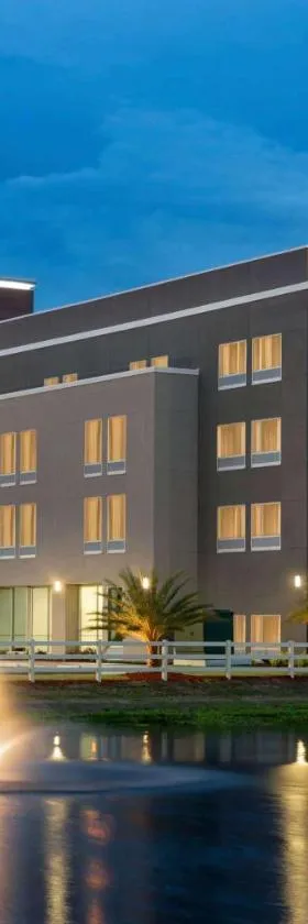 La Quinta Brunswick/Golden Isles，位于布伦瑞克的酒店