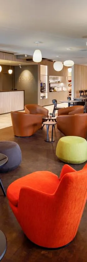 Focus Hotel，位于苏尔塞的酒店