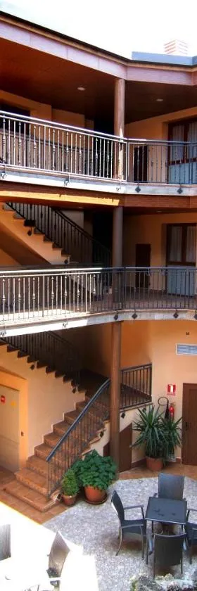 Apartahotel La Corrala，位于San Martín de Moncayo的酒店