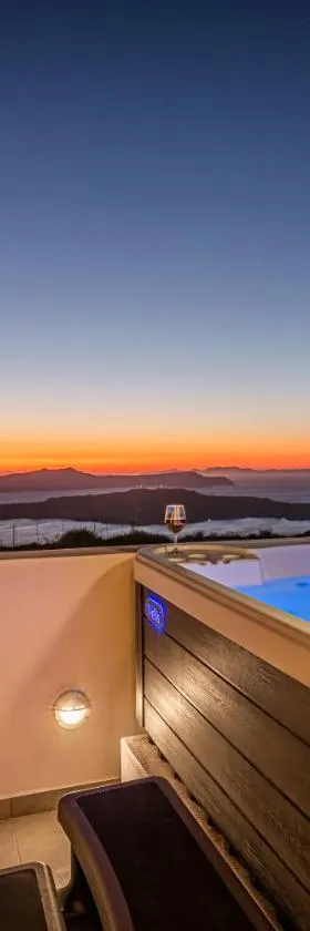 Caldera Stories private suites，位于梅加洛克里的酒店