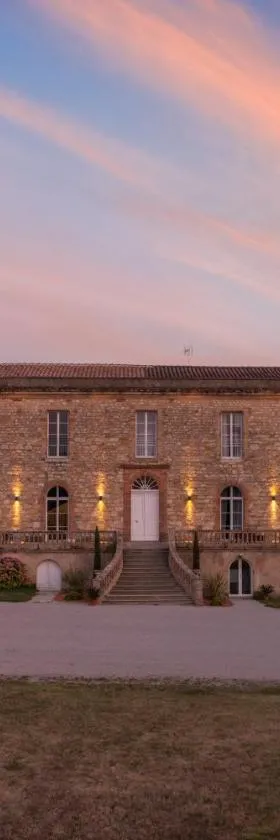 Château de Tauzies, The Originals Relais，位于盖亚克的酒店