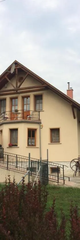 Cosy rooms on the lake near Budapest and the Airport，位于Isaszeg的酒店