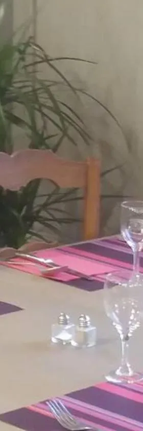 Hôtel Restaurant Du PONT D'ABENSE，位于Tardets-Sorholus的酒店