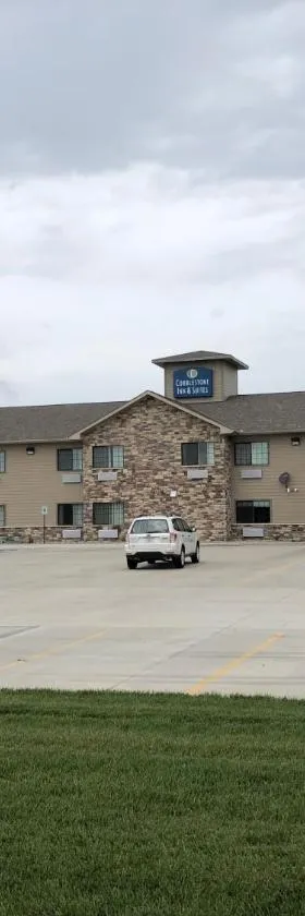 Cobblestone Inn & Suites -Clarinda，位于Clarinda的酒店