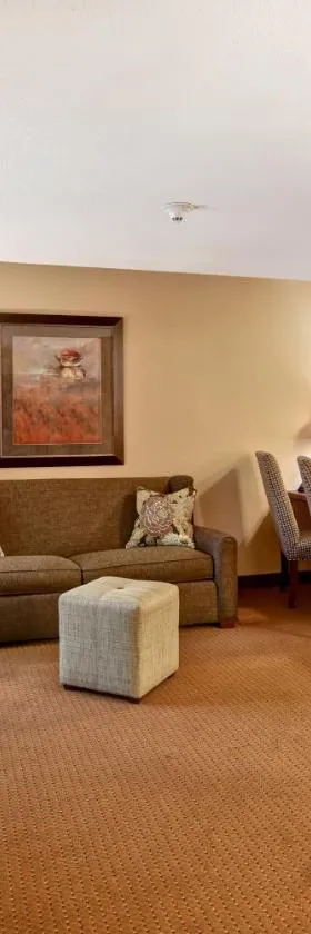 GrandStay Hotel & Suites La Crosse，位于拉克罗斯的酒店