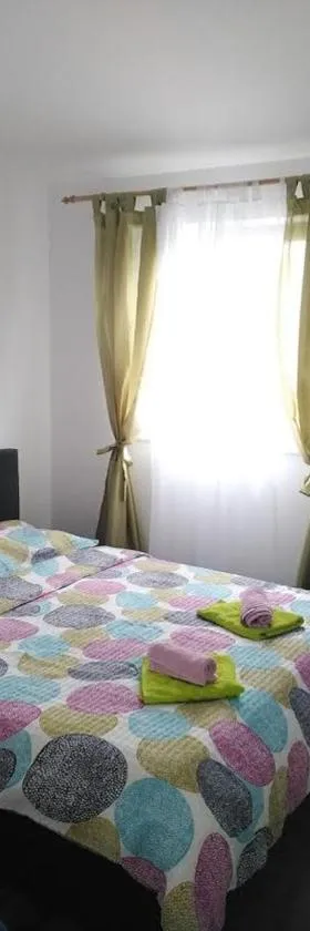 Apartments Sara & Kike With Sea View，位于布罗达里卡的酒店