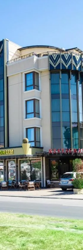 Hotel Forum，位于帕扎尔吉克的酒店