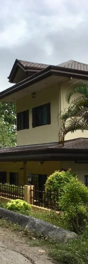 Eagles Nest Beach Resort，位于达沃市的酒店