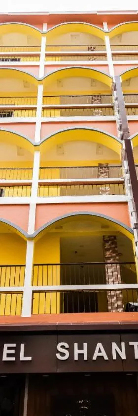 Hotel Shantinivas - Tarapith，位于塔拉皮斯的酒店