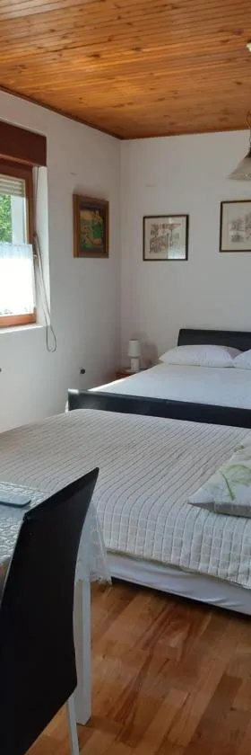 Apartment NATUR，位于萨格勒布的酒店