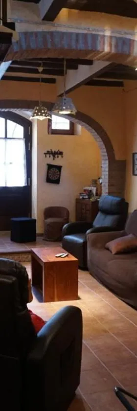 Casa Rural Cal Parines，位于Vilabella的酒店