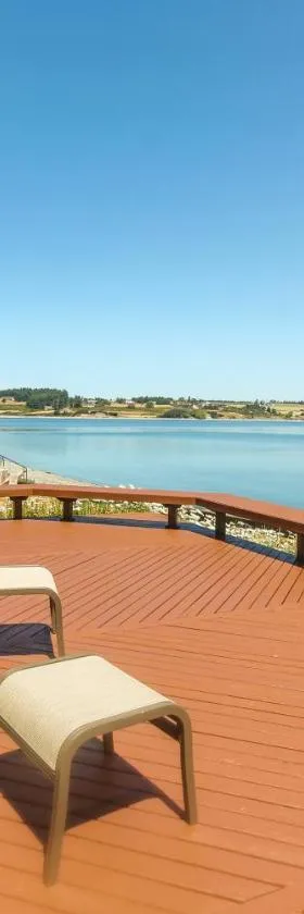 The Cabin At Penn Cove，位于Coveland的酒店