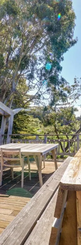Elk Mid-Century - Guest House，位于Elk的酒店