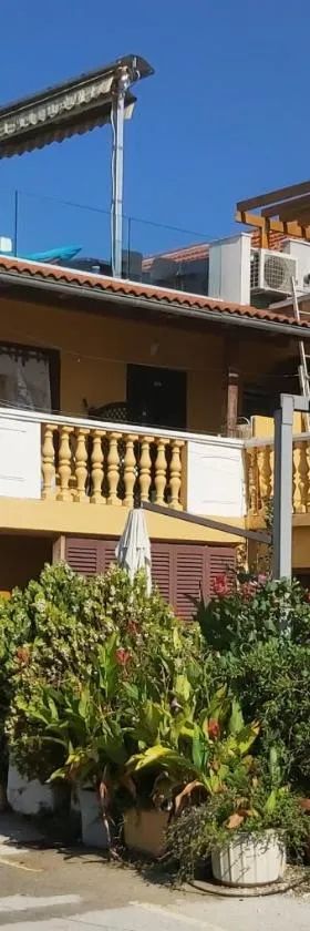 Apartmani More，位于珀塞达耶的酒店