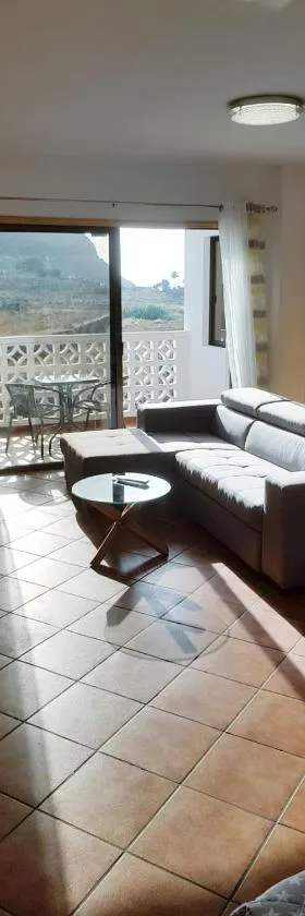 Apartamento amplio y tranquilo con vistas，位于洛斯雷亚莱霍斯的酒店