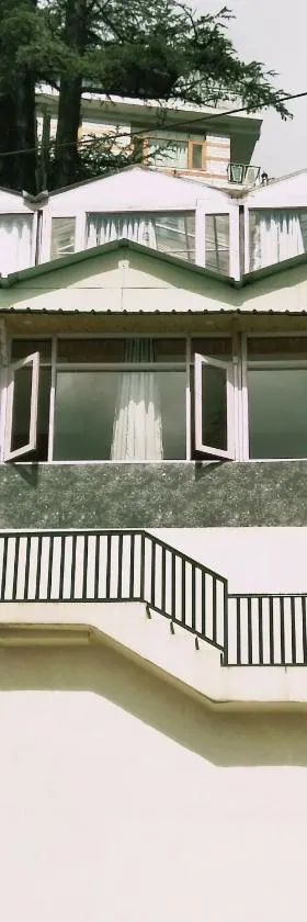 Hotel Lords Regency，位于西姆拉的酒店