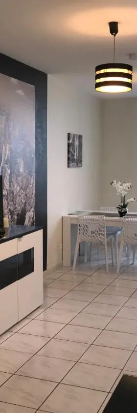 Sympathique logement en centre ville，位于默兹河畔凡尔登的酒店