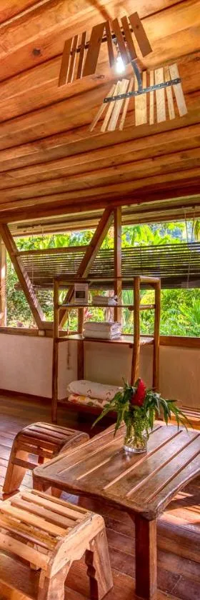 欧米茄旅游生态山林小屋，位于拉塞瓦的酒店