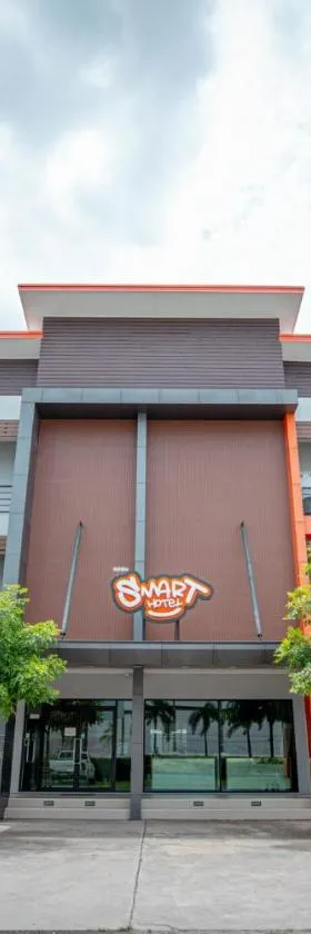 Smart Hotel，位于Lam Luk Ka的酒店
