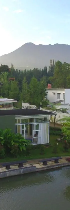 Modern 3 Bedroom Villa in a Private Complex B3，位于Megamendung的酒店