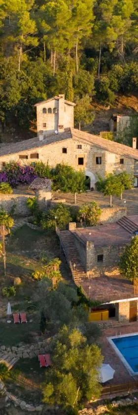 Masia Can Pou，位于Canet de Adri的酒店