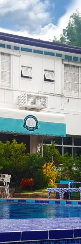 卡斯蒂略帕拉多雷斯住宿加早餐旅馆，位于Taal的酒店