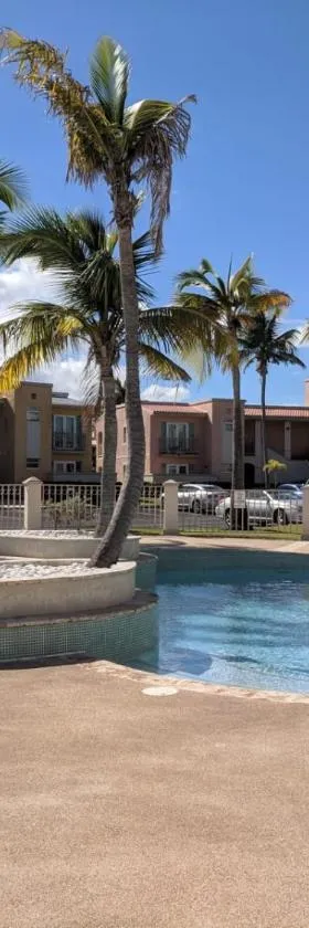 Mariposa Beach House，位于乌马考的酒店