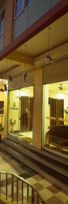 Hotel Wayanad Square，位于玛纳多迪的酒店