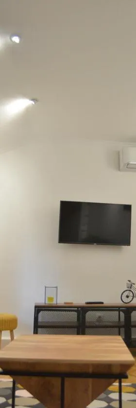 Apartman LENA，位于贾科沃的酒店