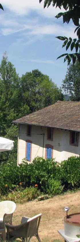 Camping La Vallée Verte，位于昂贝尔的酒店