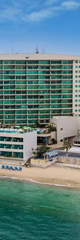 Hotel Colon Salinas，位于萨利纳斯的酒店
