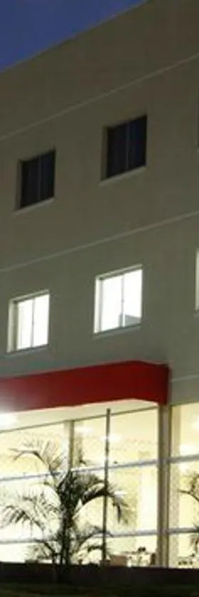 Hotel 494 Oliveira-MG，位于奥利韦拉的酒店