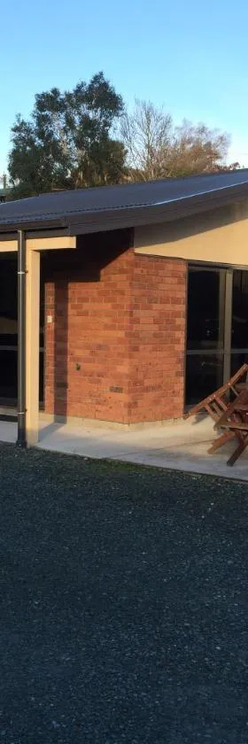 Lawrence Townhouse Accommodation，位于Lawrence的酒店
