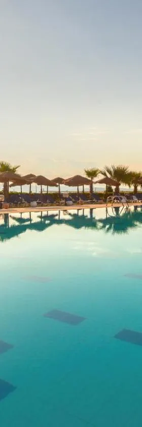 Hotel Nour Congress & Resort，位于比塞大的酒店