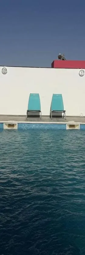 African Jaja villa Piscine-Climatisation，位于Poponguine的酒店