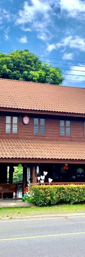 Riverhouse-The Teak House，位于迈萨良的酒店