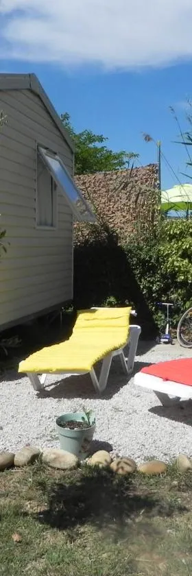 Mobil Home dans camping Lattes，位于拉特斯的酒店