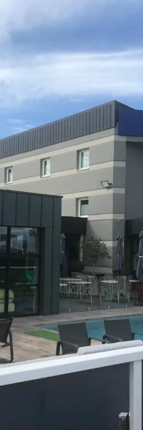 The Originals City, Hôtel Hélios, Roanne Nord，位于马布利的酒店