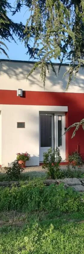 Juniperus Apartman，位于蒂萨新城的酒店