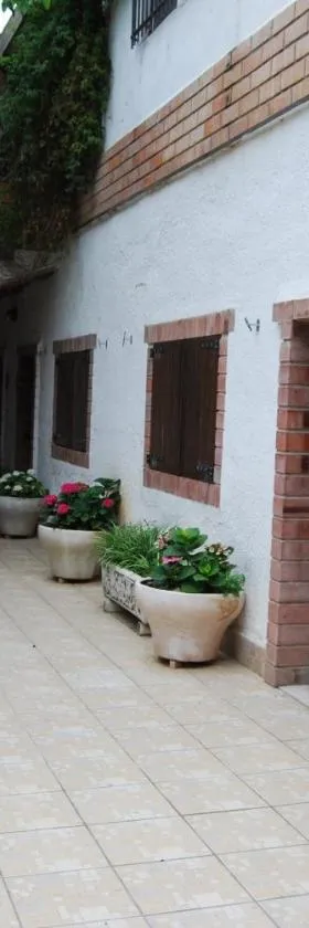 Apartamentos Les Moreres，位于Duesaigües的酒店