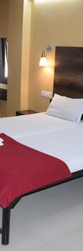 Hotel Peacock，位于胡布利的酒店