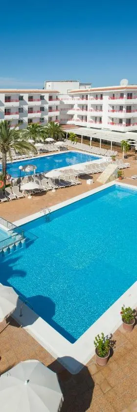 Coral Star Hotel，位于圣安东尼奥湾的酒店