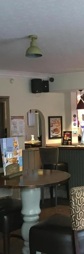 The Victoria Hotel，位于伯翰姆昂斯的酒店