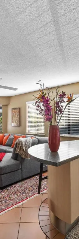 Asiatic Suite at Nautilus Mooloolaba，位于穆卢拉巴的酒店
