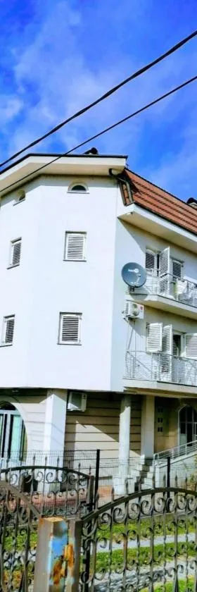 Guesthouse Jelic，位于泰斯利奇的酒店